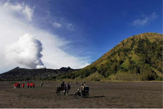 SERIBU JEJAK KAKI DI BROMO